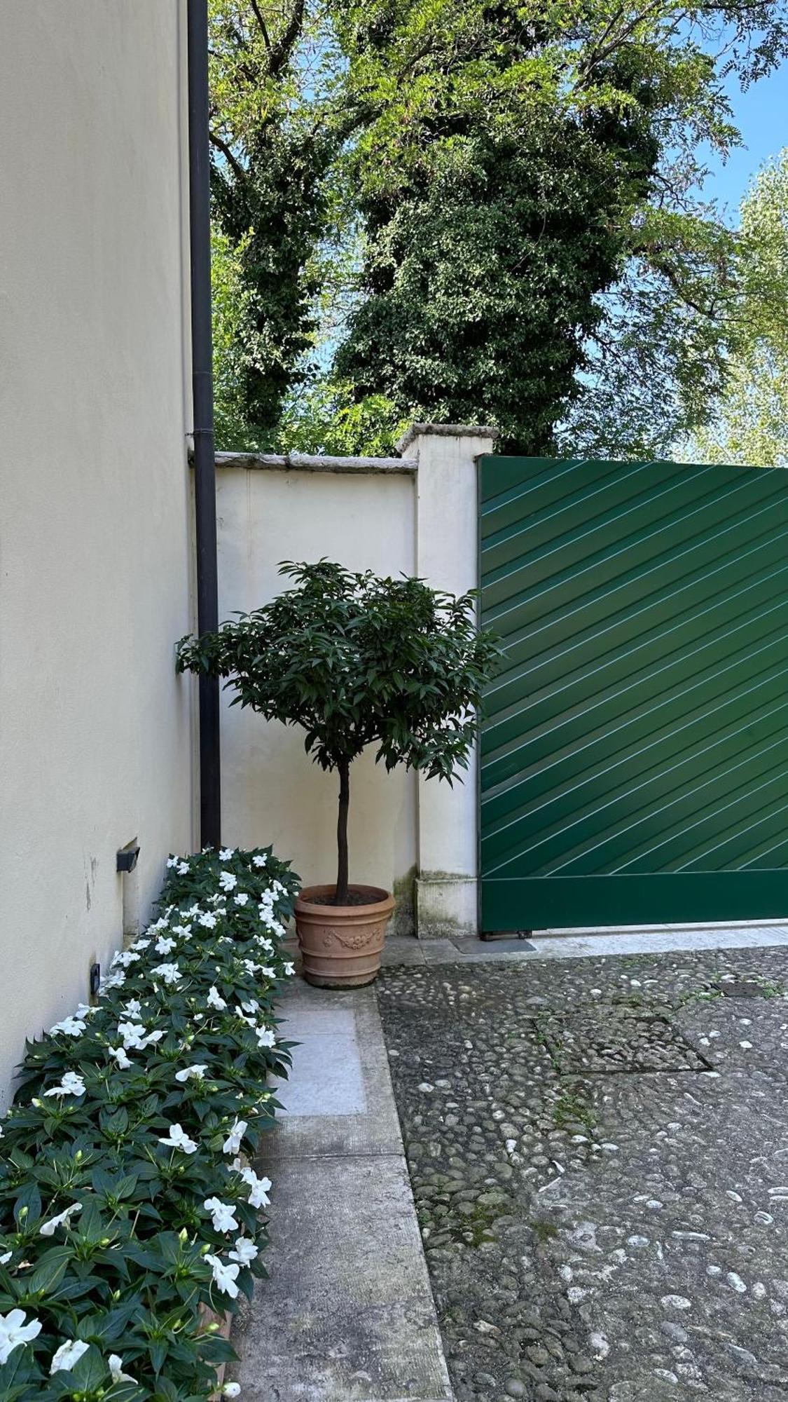 Ca' Hemingway Aparthotel Bassano del Grappa Luaran gambar