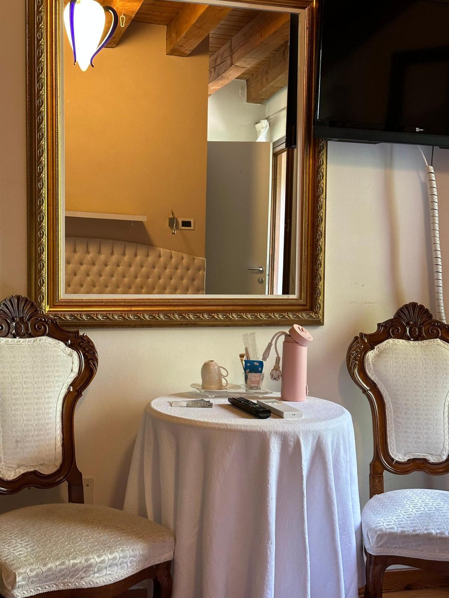 Ca' Hemingway Aparthotel Bassano del Grappa Luaran gambar